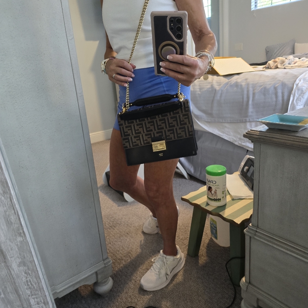 Fendi Black and Brown Logo Shoulder Bag - Picture 14 of 16